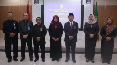 Pengambilan Sumpah Jabatan dan Pelantikan Fungsional Perencana Ahli Pertama pada Pengadilan Tinggi TUN Banjarmasin Berlangsung Khidmat